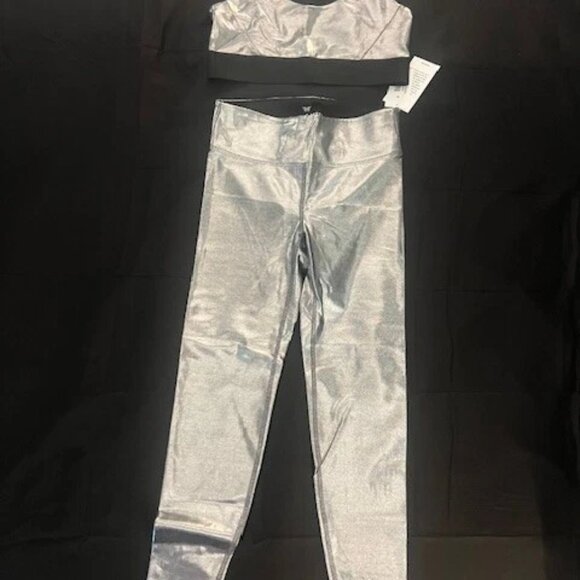 MEDIUM HEROINE SPORT MARVEL LEGGING AND CONVERTIBLE BRA SET METALLIC PLATINUM - Picture 3 of 5